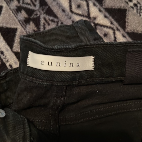 Size 1 - Picture 3 of 3